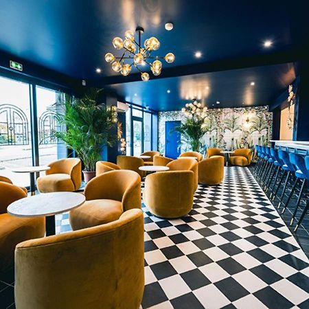 Hotel Saintchristophe Houdan Екстер'єр фото