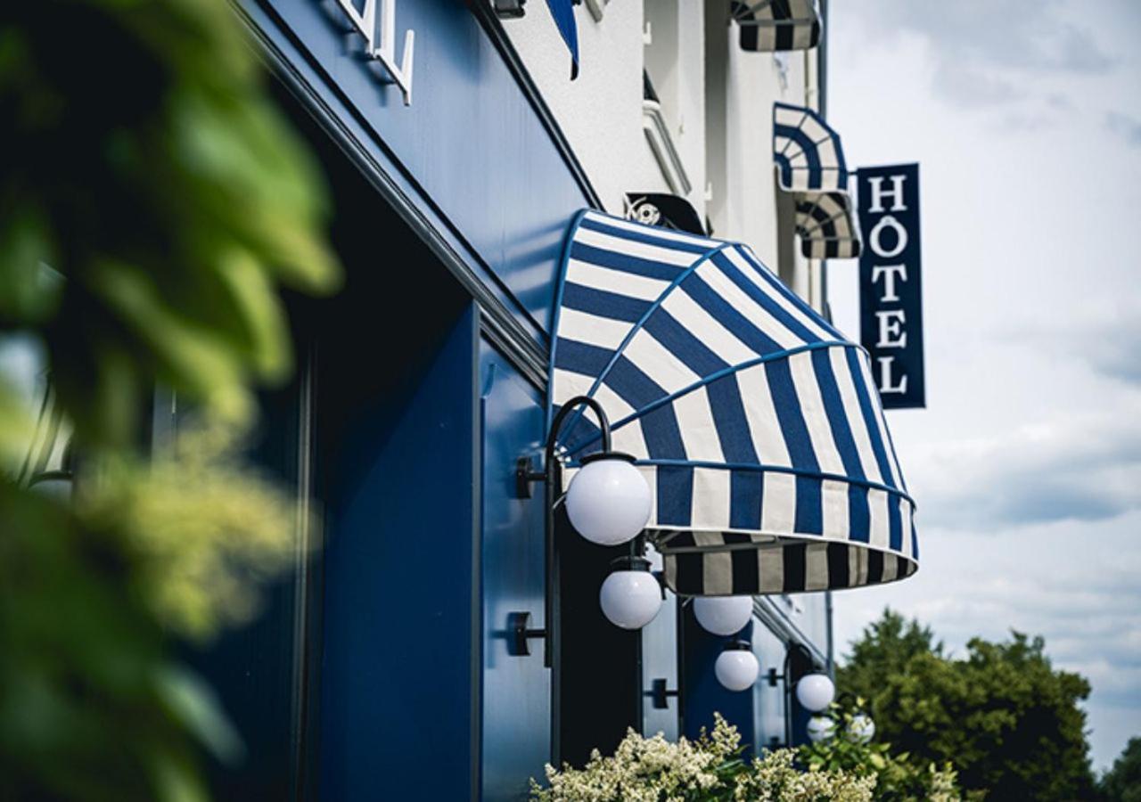 Hotel Saintchristophe Houdan Екстер'єр фото