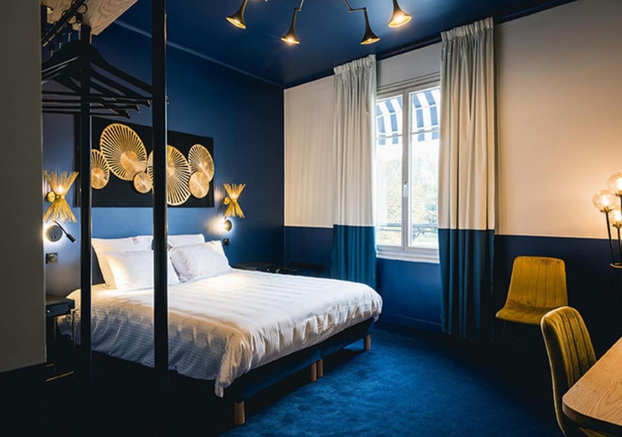 Hotel Saintchristophe Houdan Екстер'єр фото